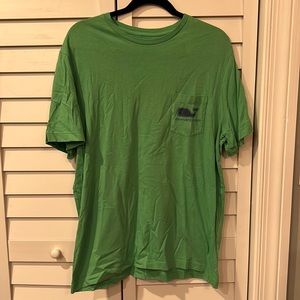 Vineyard Vines green and navy t shirt with pocket and logo whale on back